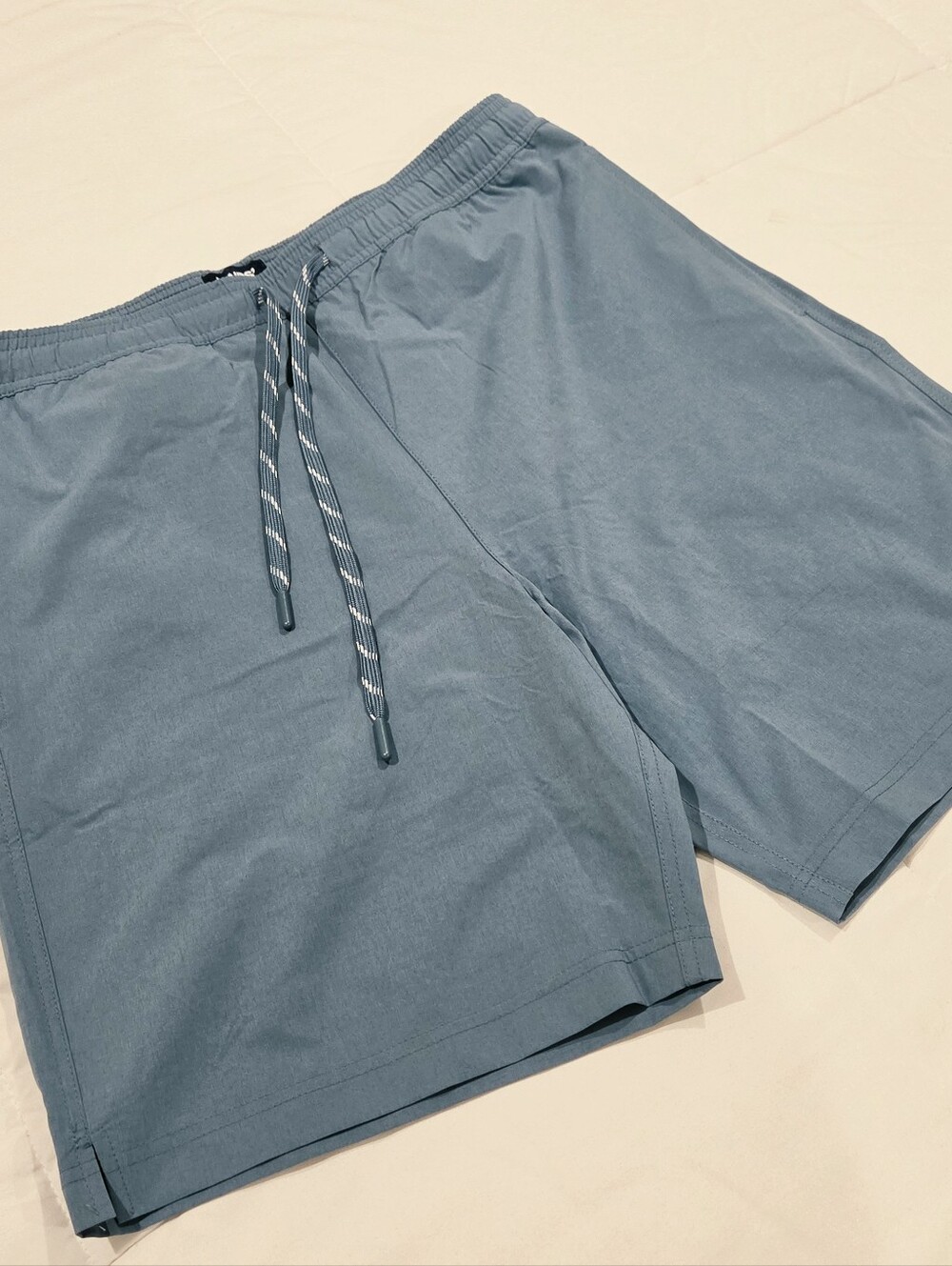 Lands' End Men's Medium Blue Gray Hybrid Swim Shorts Board Trunks Lightweight 7.